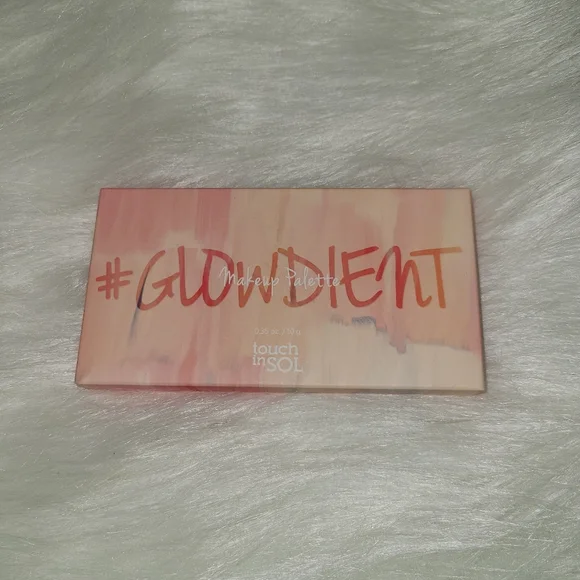 Touch In Sol Glowdient Makeup Palette - Picture 3 of 3